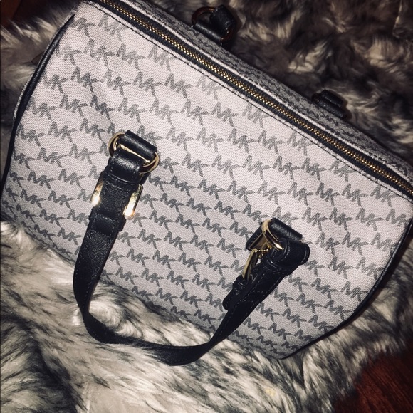 Grey & Black Michael Kors Handbag Limited Edition - Picture 6 of 6